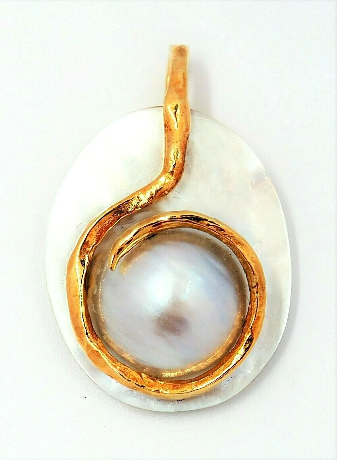 18ct Yellow Gold Mabe Pearl & Pearl Shell Pendant