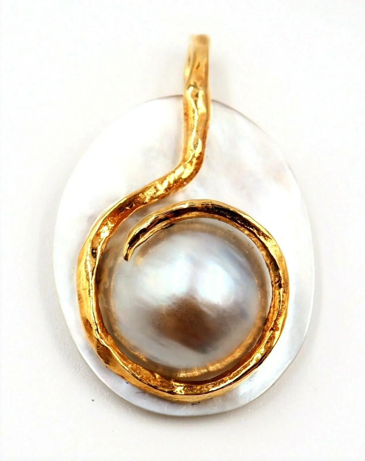 18ct Yellow Gold Mabe Pearl & Pearl Shell Pendant