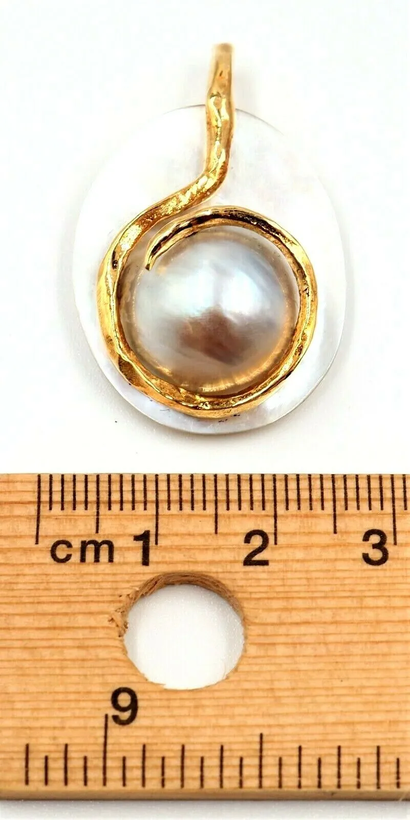 18ct Yellow Gold Mabe Pearl & Pearl Shell Pendant