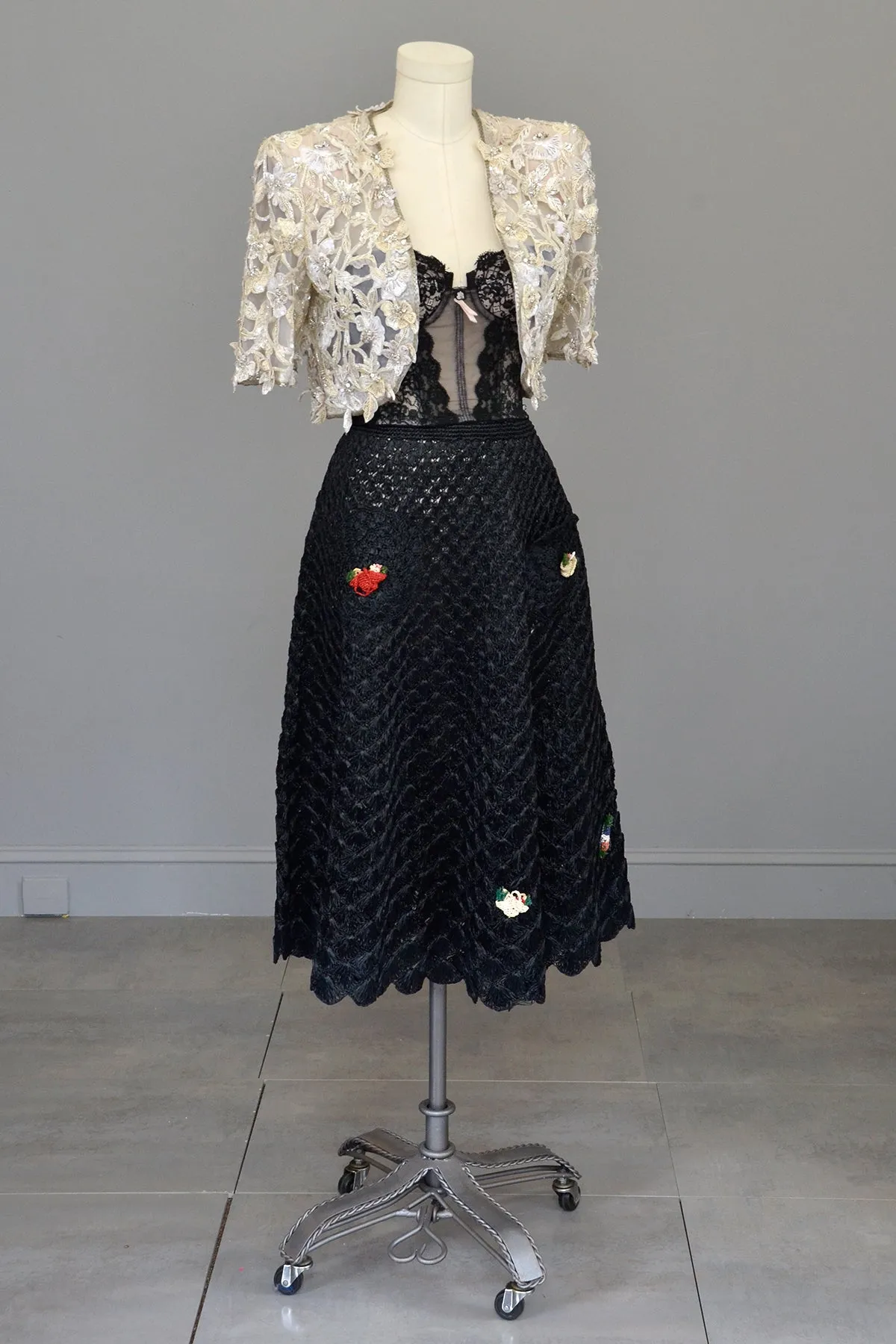 1950s Black Raffia Skirt, Size L
