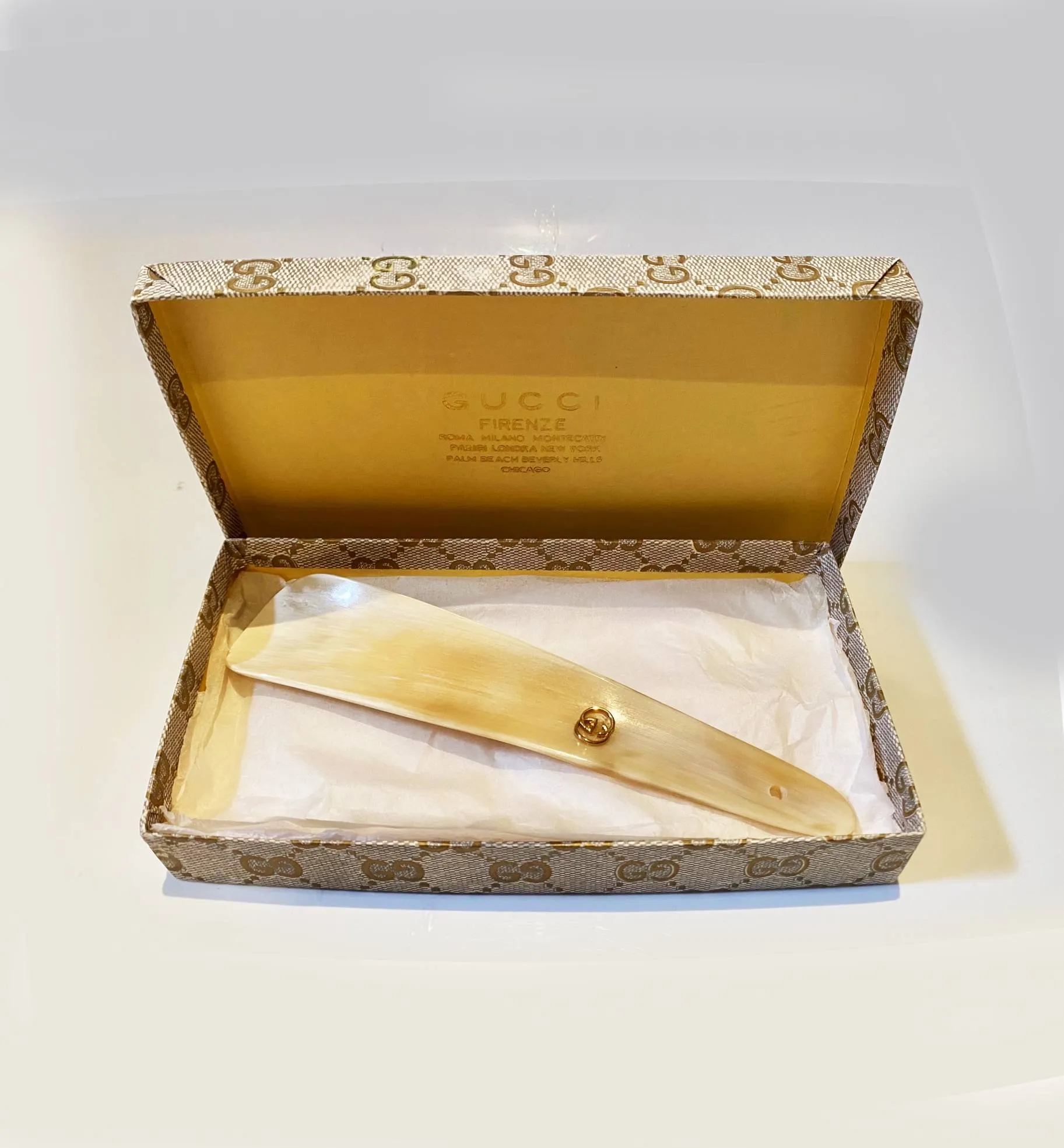 1960s GUCCI Abbeyhorn Flat Shoehorn with Logo