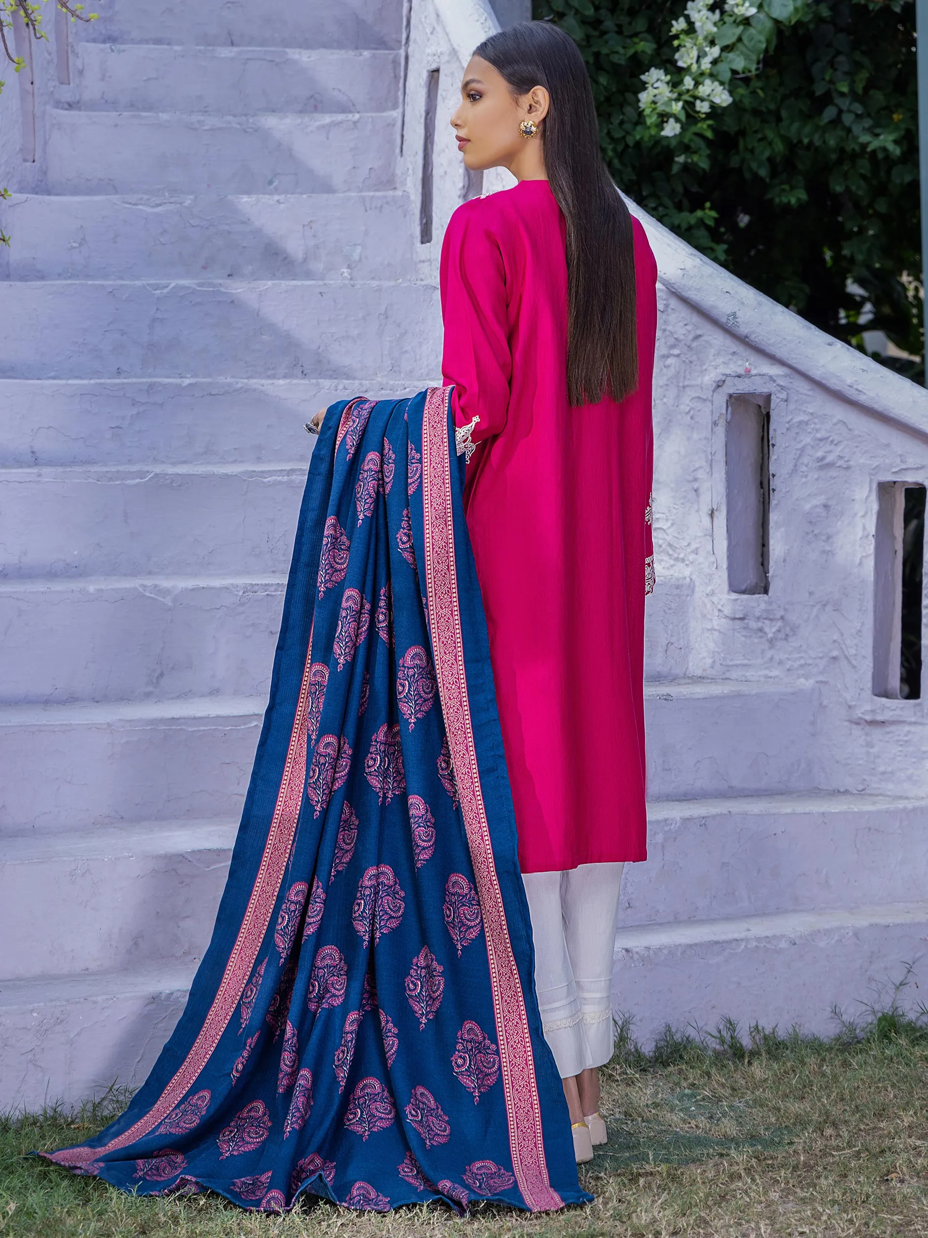 2 Piece Khaddar Suit-Embroidered (Pret)
