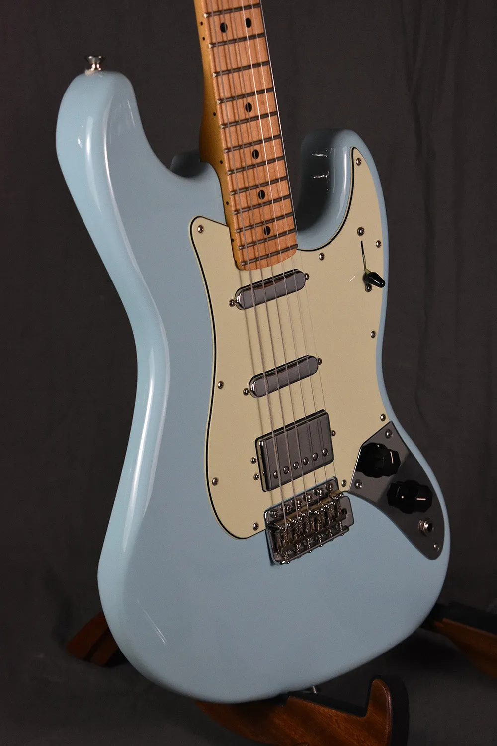 2019 Fender Alternate Reality Sixty-Six