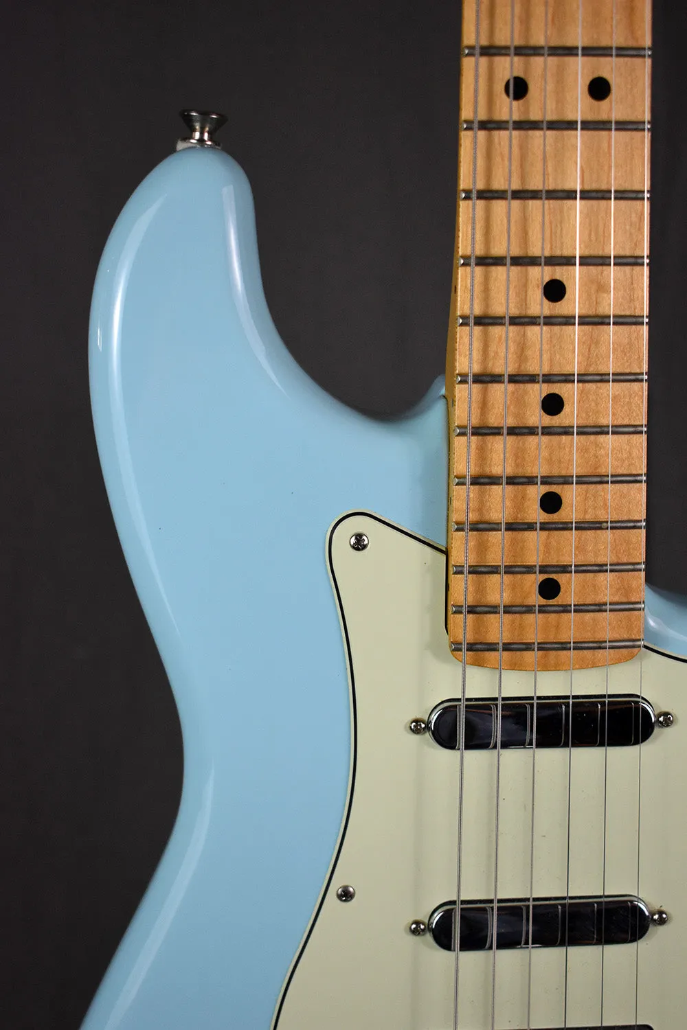 2019 Fender Alternate Reality Sixty-Six