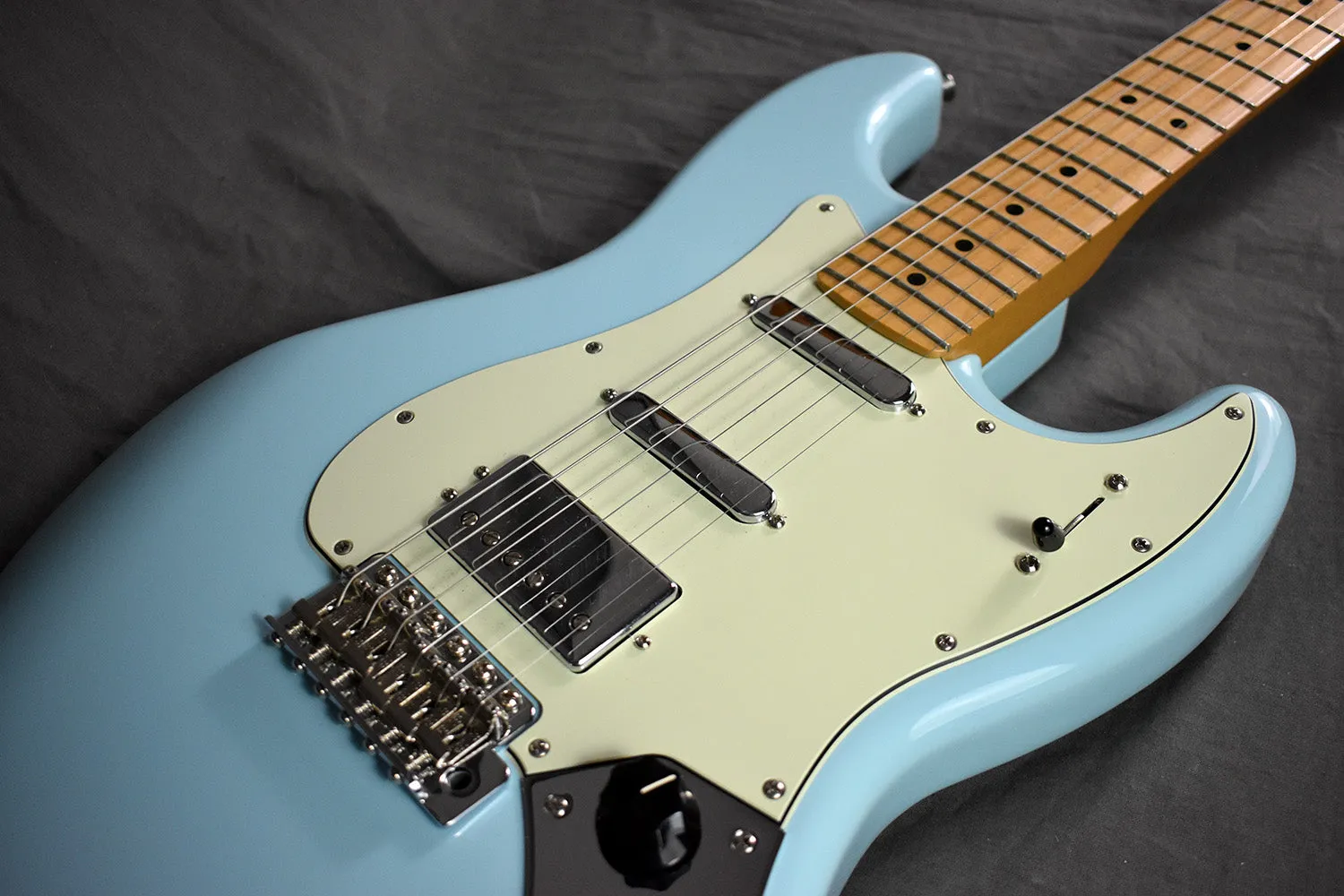 2019 Fender Alternate Reality Sixty-Six