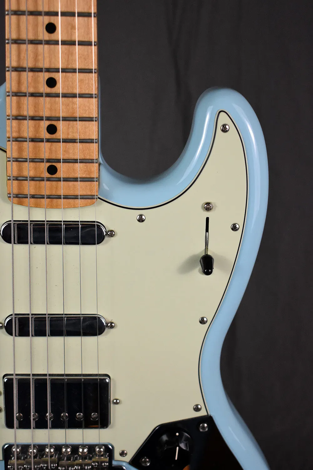 2019 Fender Alternate Reality Sixty-Six