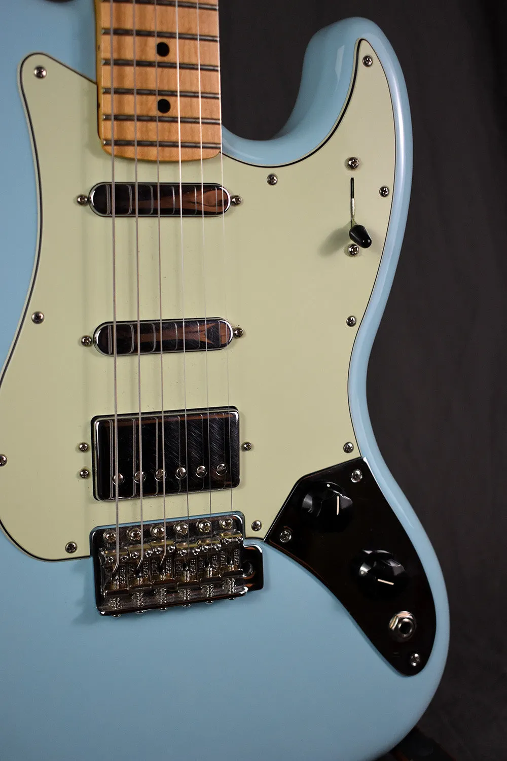 2019 Fender Alternate Reality Sixty-Six
