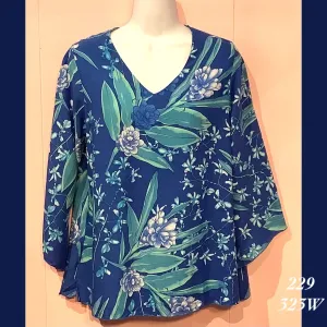 229X - 323W , V neck tunic top with 3/4 sleeve plus size