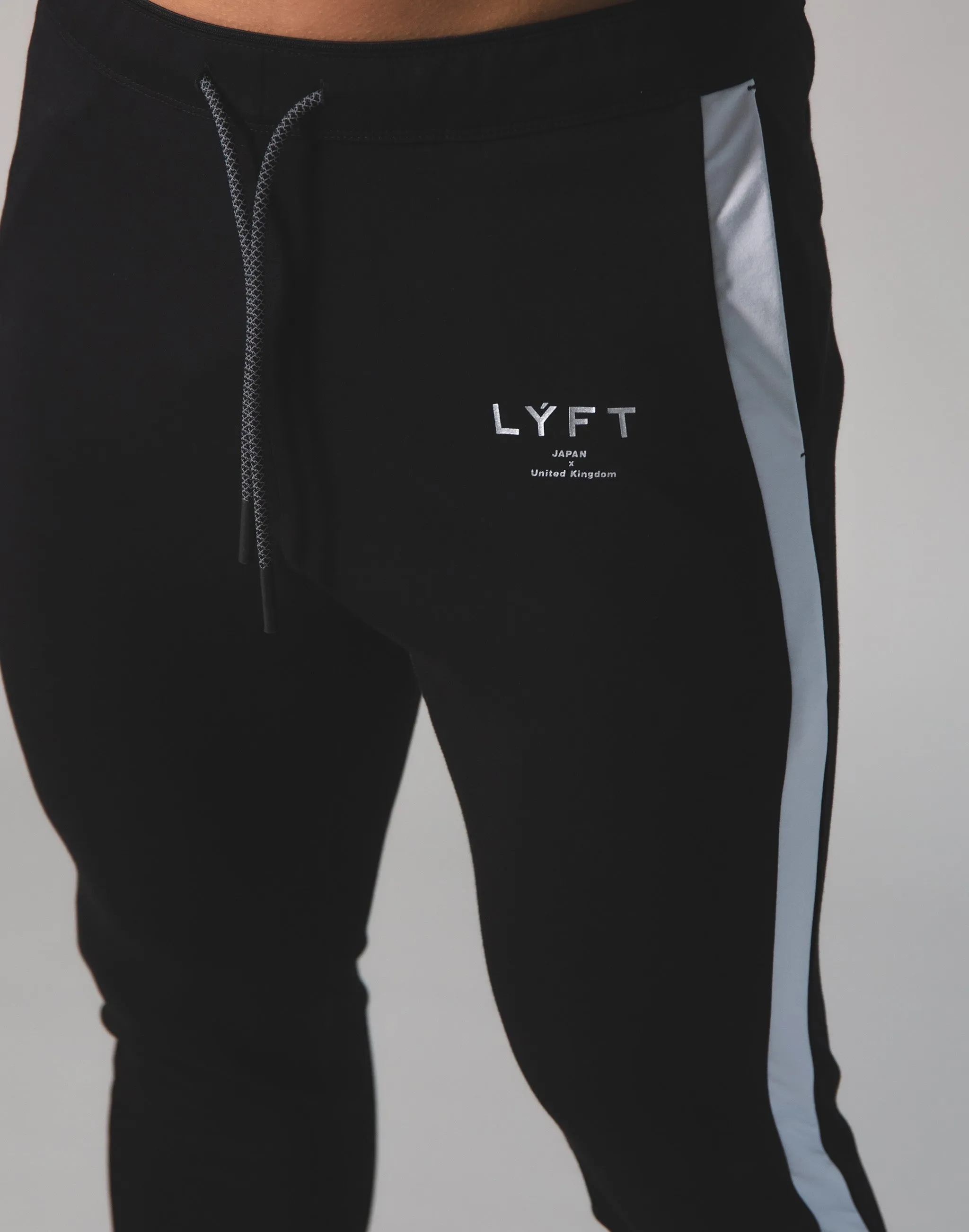 2Way Stretch One Line pants 2 - Black