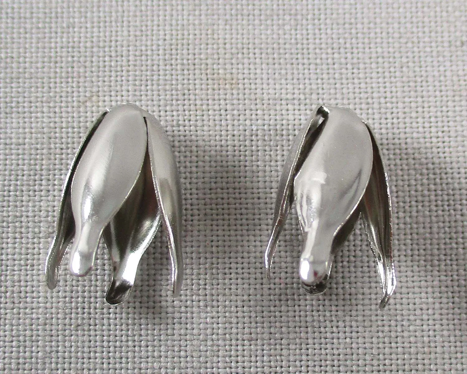 50% OFF!! Bell Caps Silver Tone 26pcs (1864)