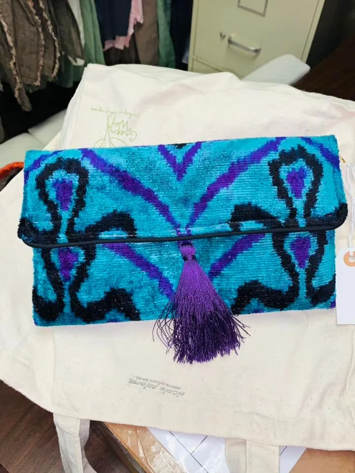 7.19 Velvet Handclutches-The Cosmo