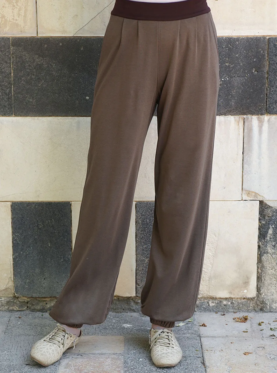 Active Pleated Pants