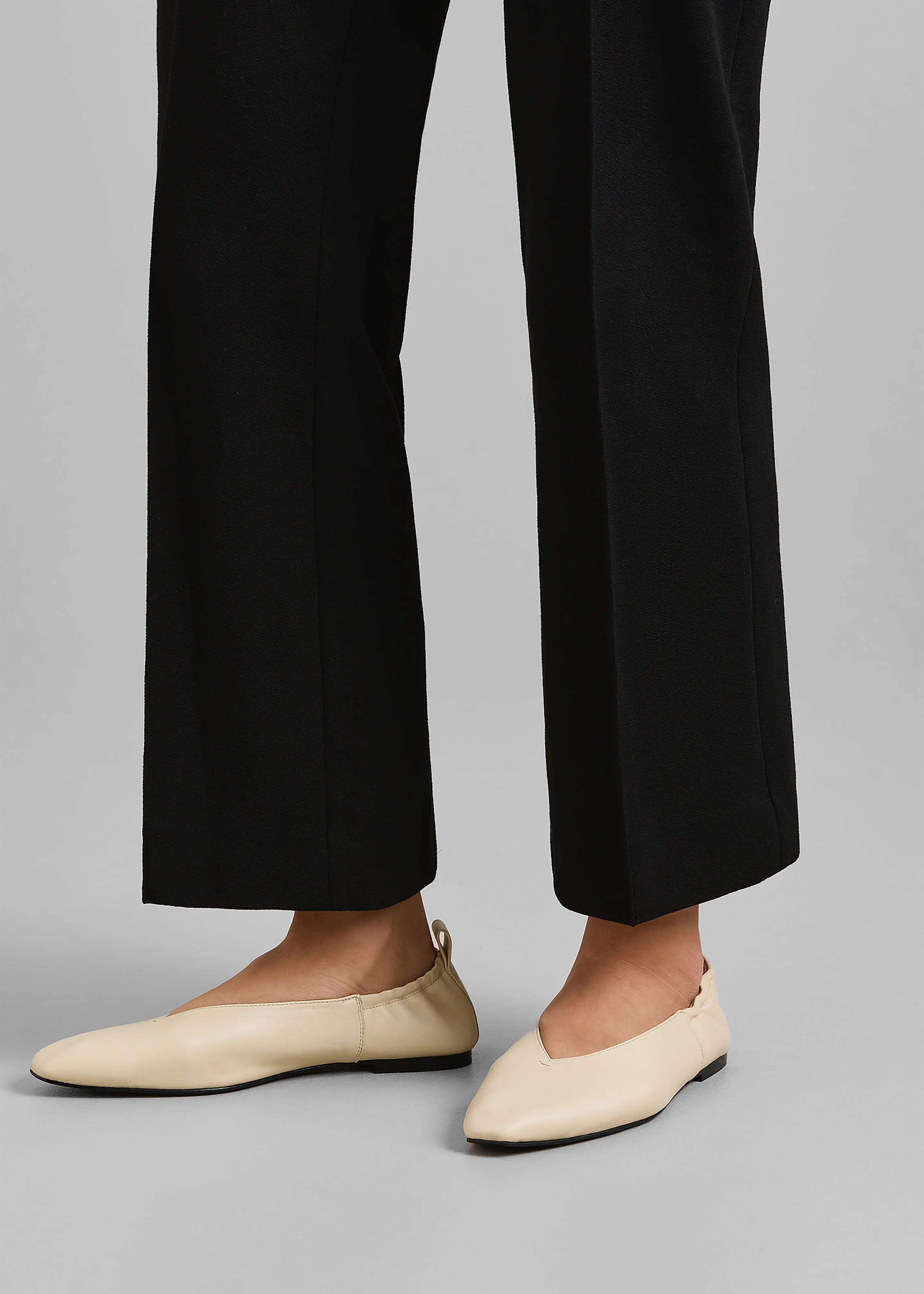 A.Emery Brie Flats - Eggshell