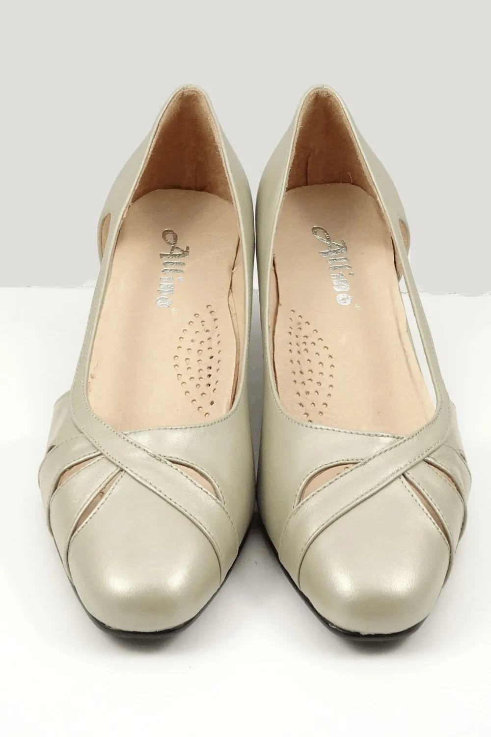 Allino Pearl Silver Heels 8C
