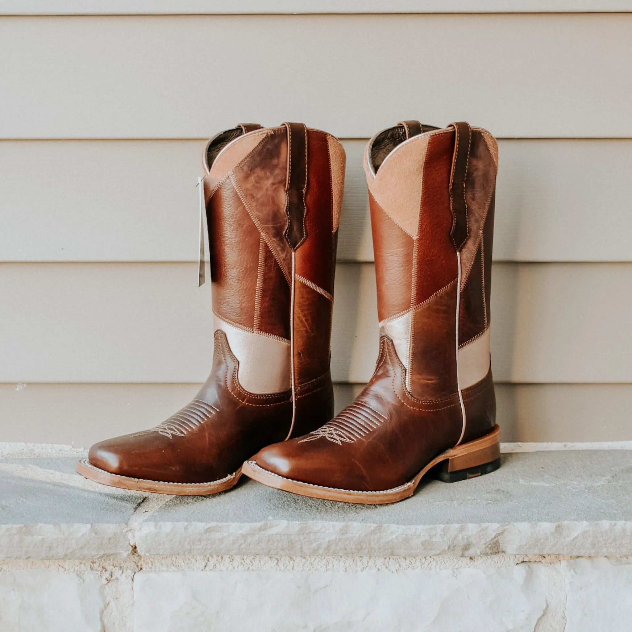 ARIAT WOMEN'S FRONTIER PATCHWORK WESTERN BOOT - 10047049