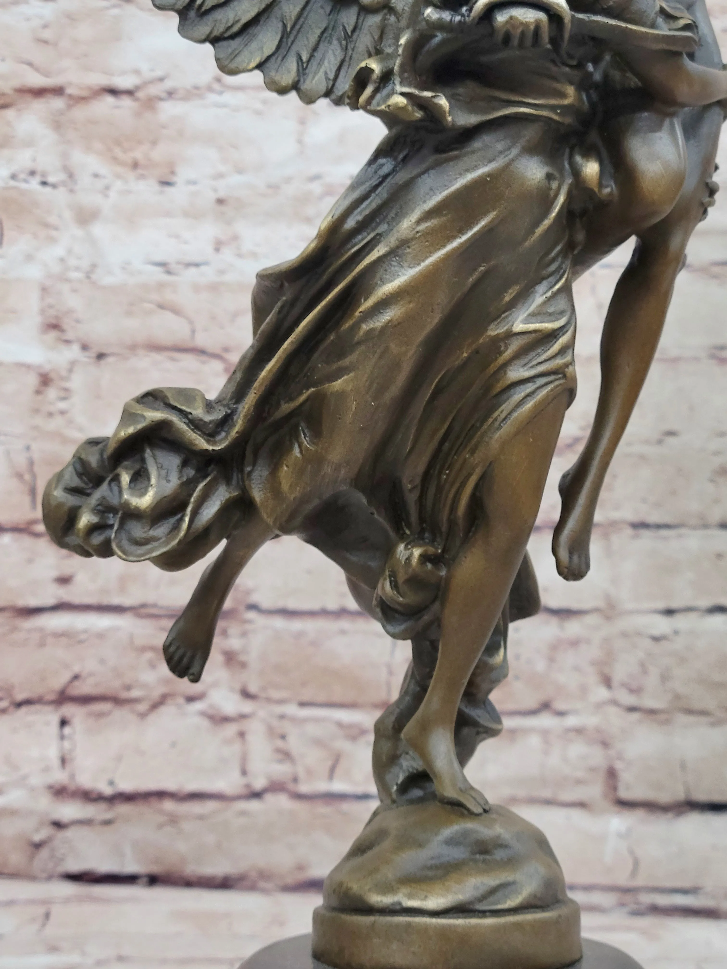 Artwork by Marius-Jean-Antonin Mercie, GLORIA VICTIS, Made of bronze,
