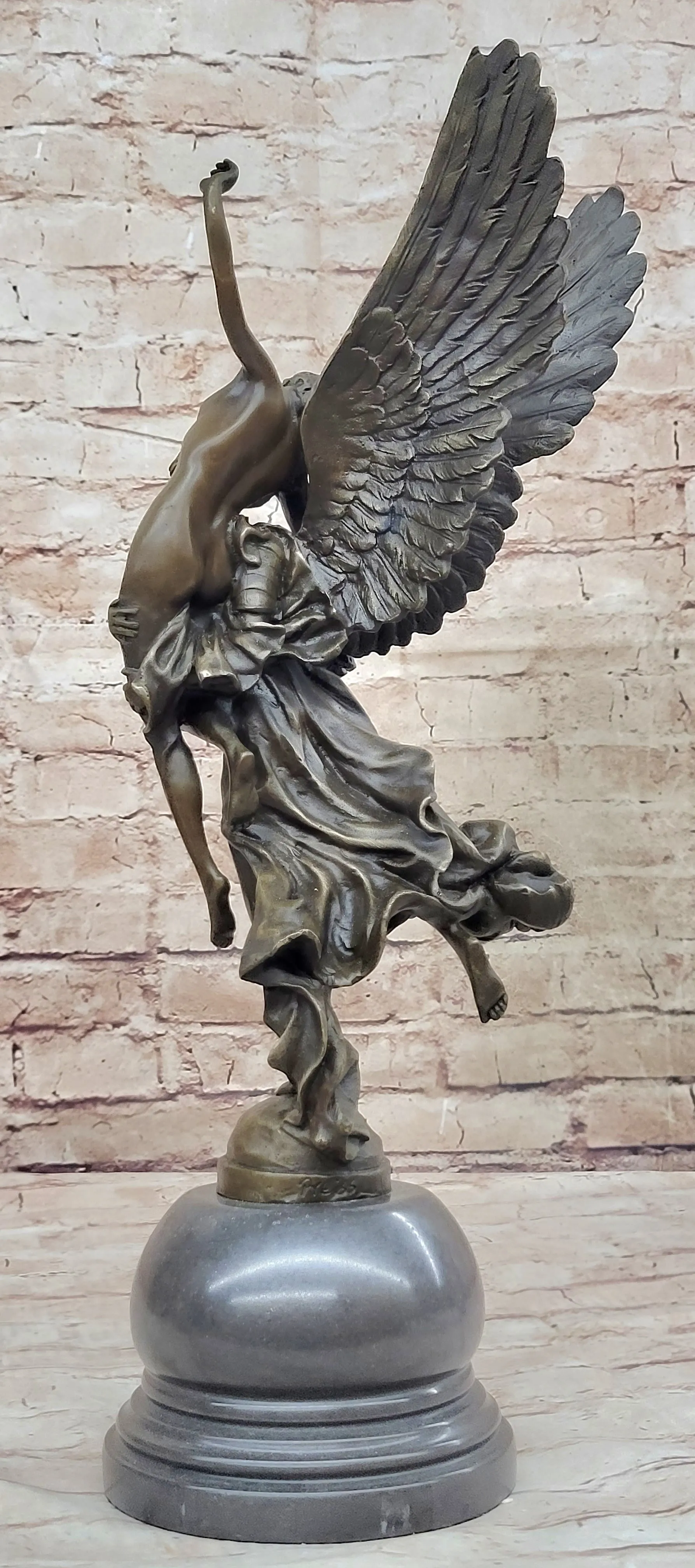Artwork by Marius-Jean-Antonin Mercie, GLORIA VICTIS, Made of bronze,