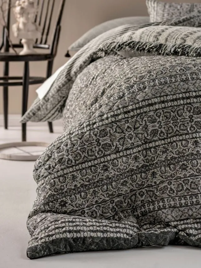 Azar Neutral Quilt Cover Set by Linen House