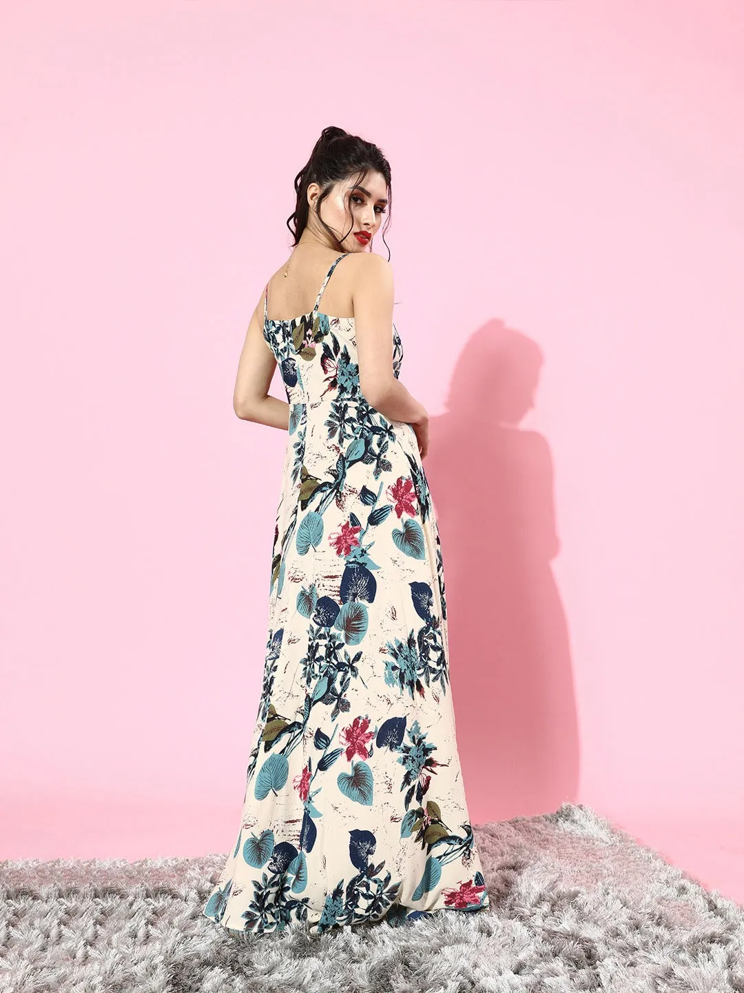 Berrylush Women White & Blue Tropical Printed V-Neck Maxi Dress