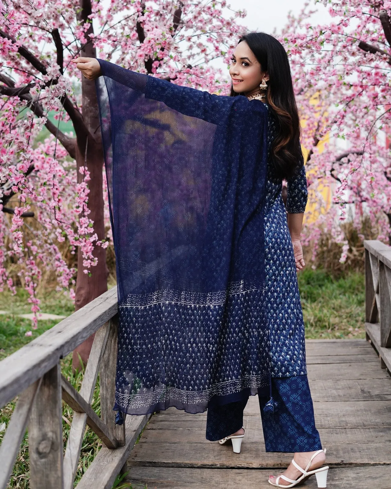 Blue Block Butti Print Cotton Kurta Pant Set (Set of 3 )