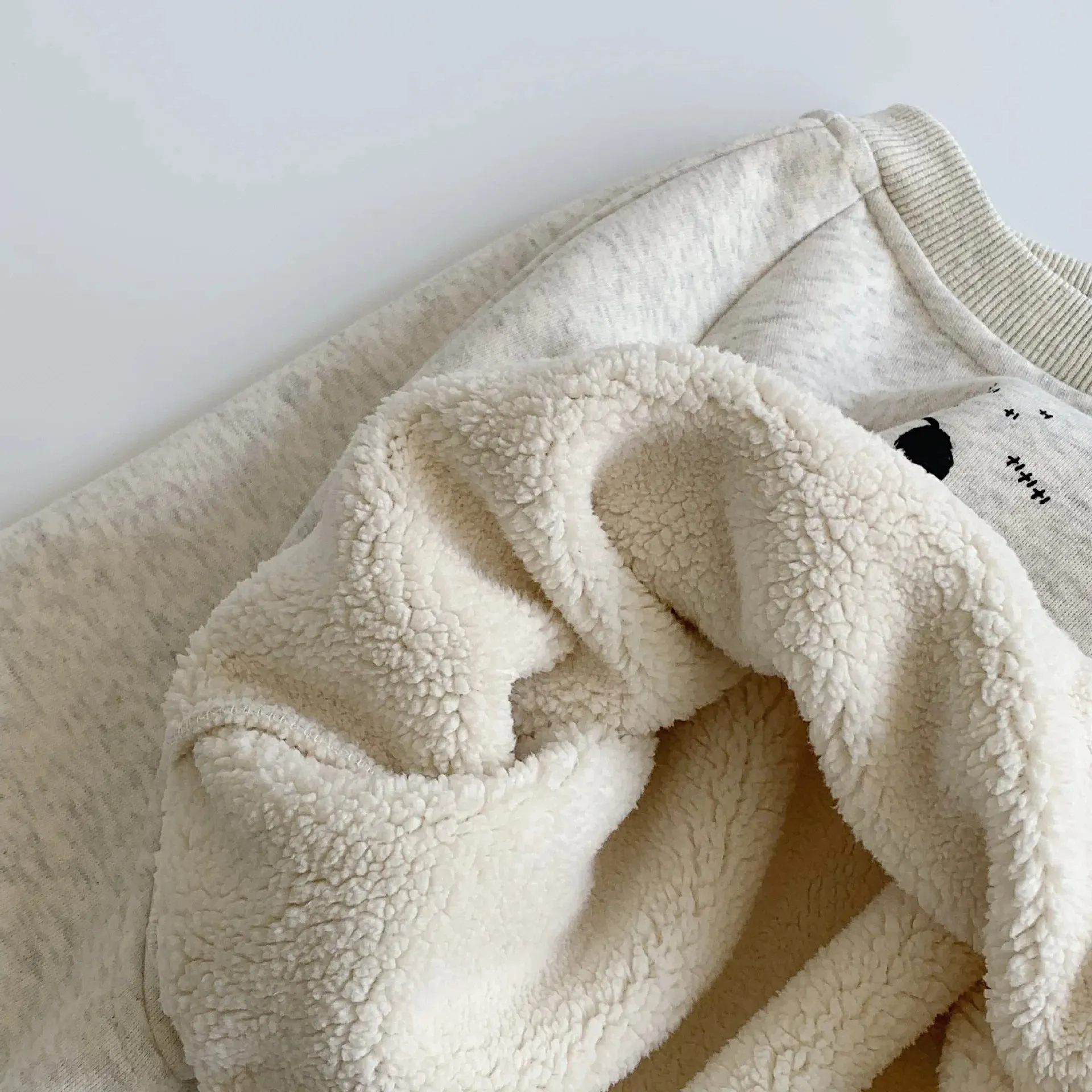 Cartoon Panda Fleece-Lined Sweatshirt