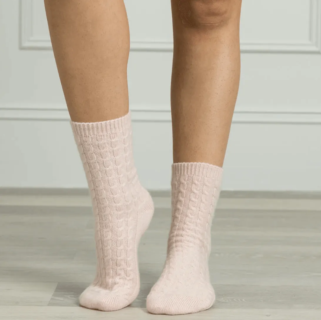 Cashmere Cable Knit Socks | Pale Pink