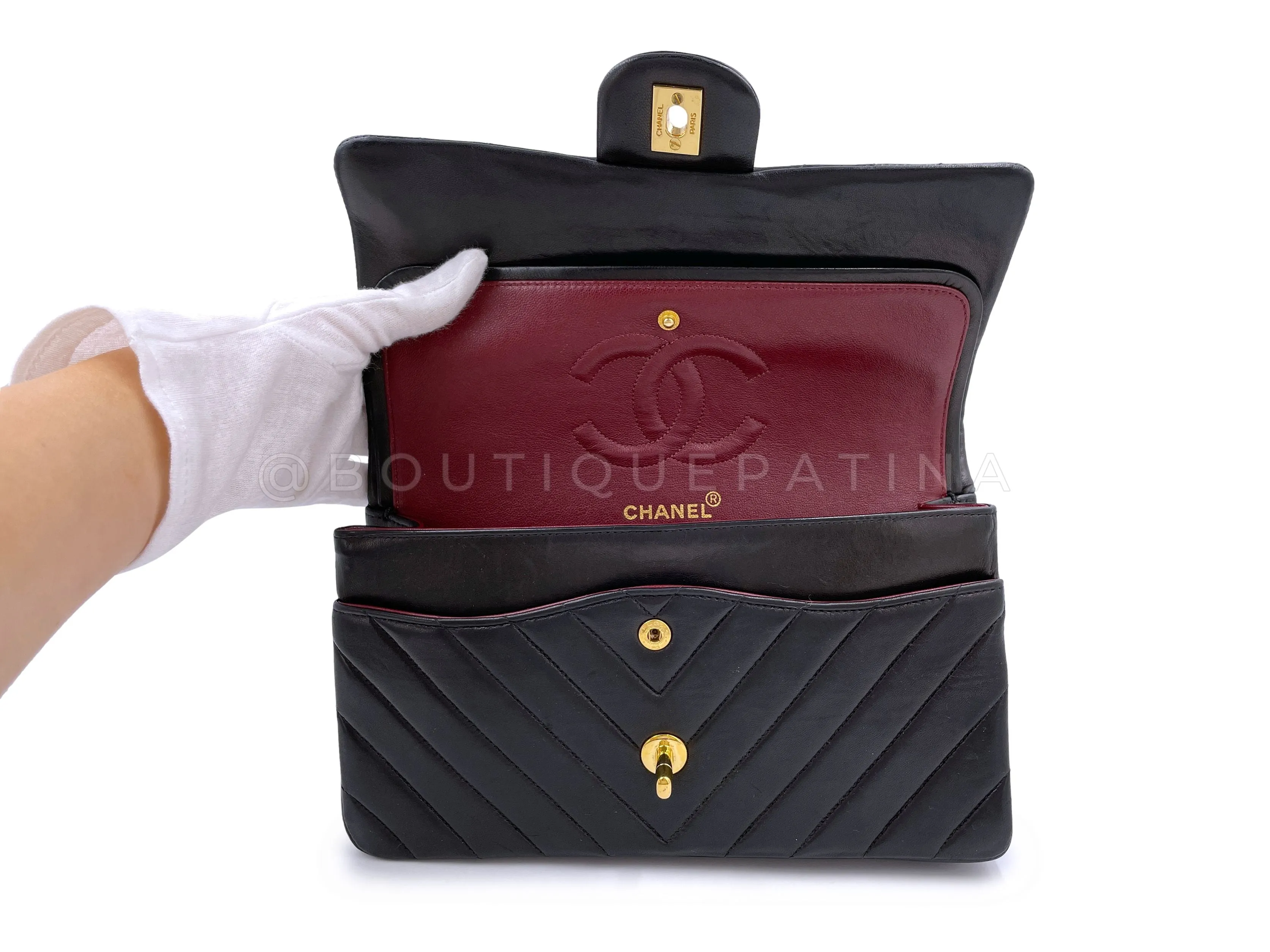 Chanel 1991 Vintage Black Chevron Medium Classic Double Flap Bag 24k GHW