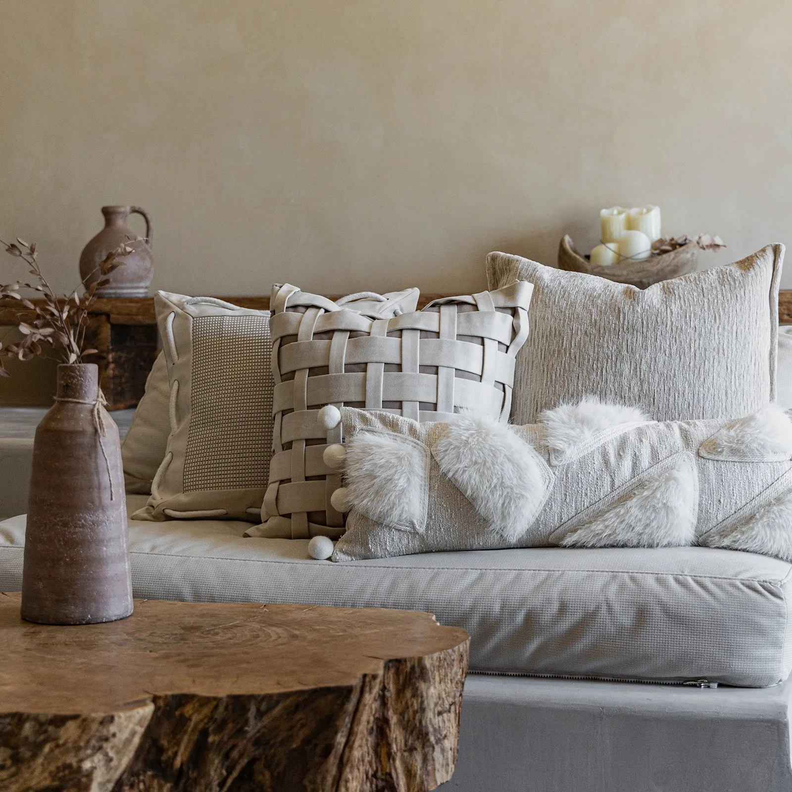 Classic Design Pillow Set