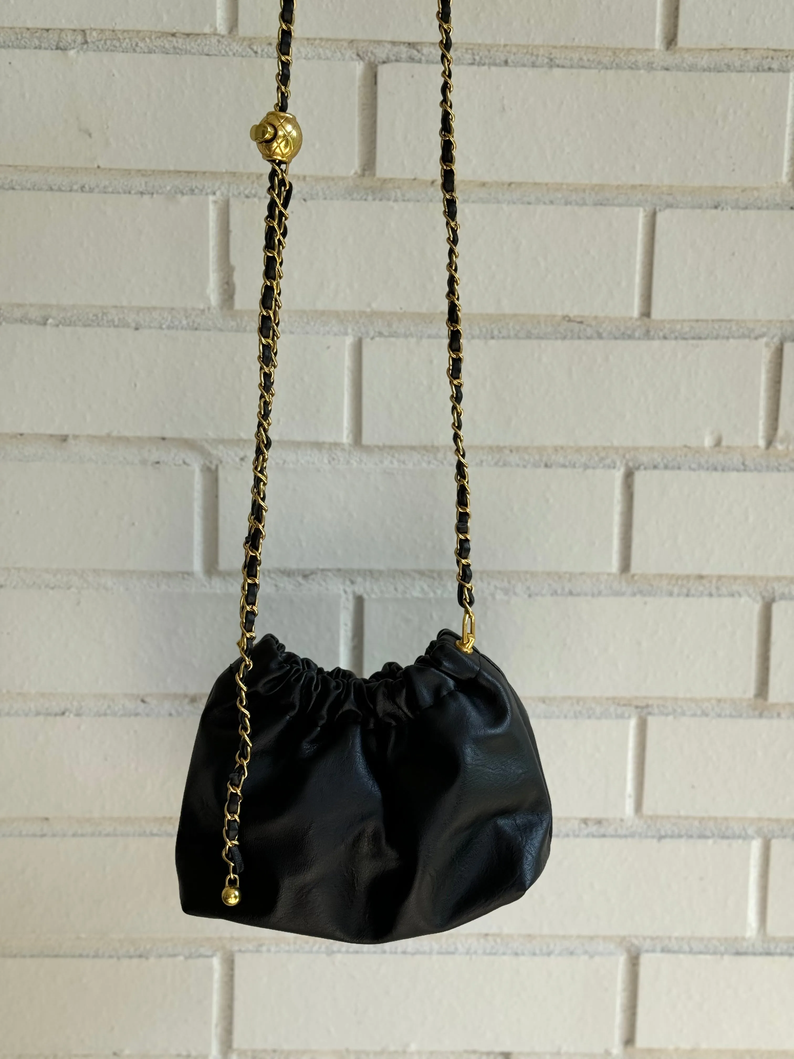 Crossbody Ball Chain Crossbody (Black)