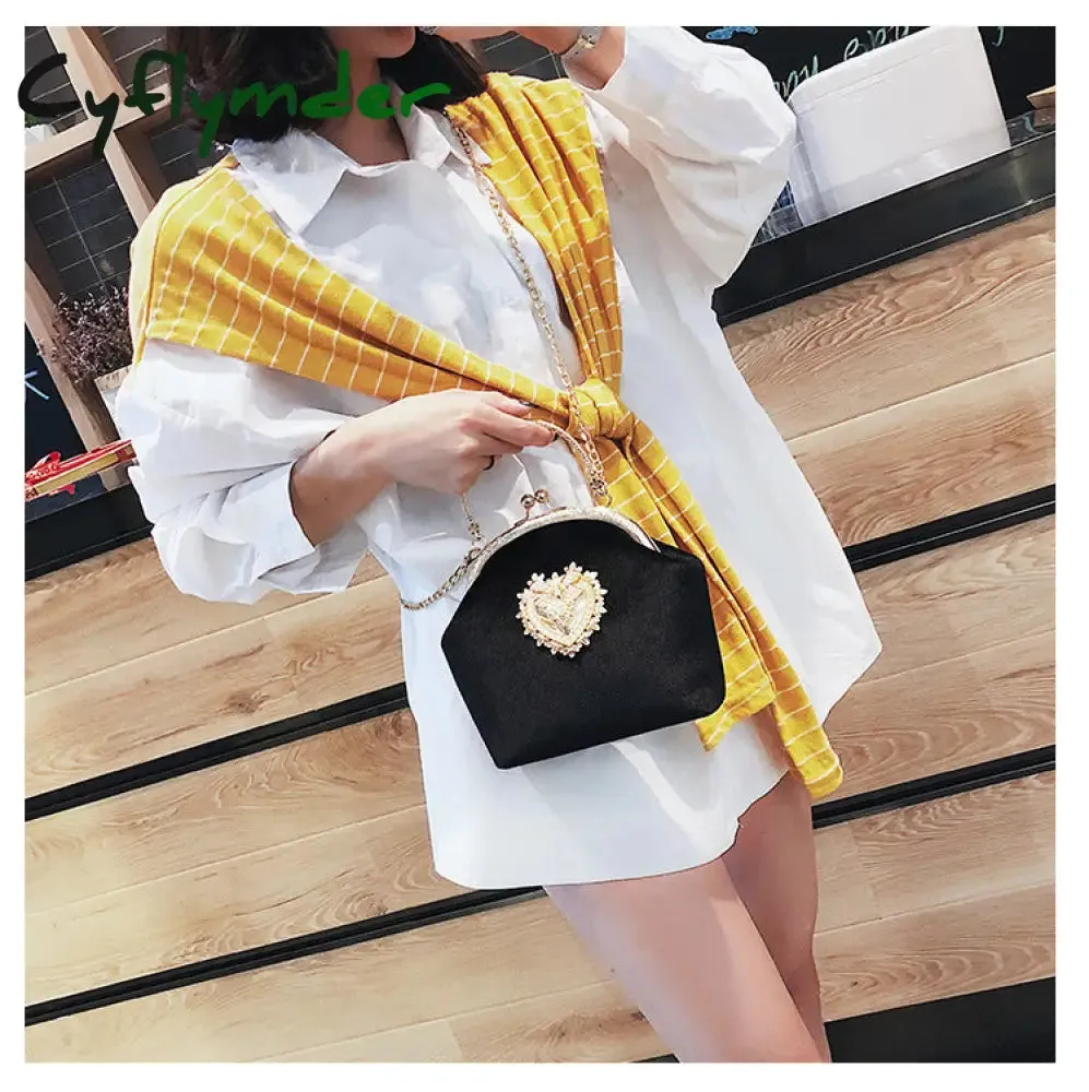 Cyflymder Female Velvet Pearl Handbag Vintage Velour Heart Design Evening Bag Wedding Christmas Party Bride Clutch Velour Badge Bag Purse