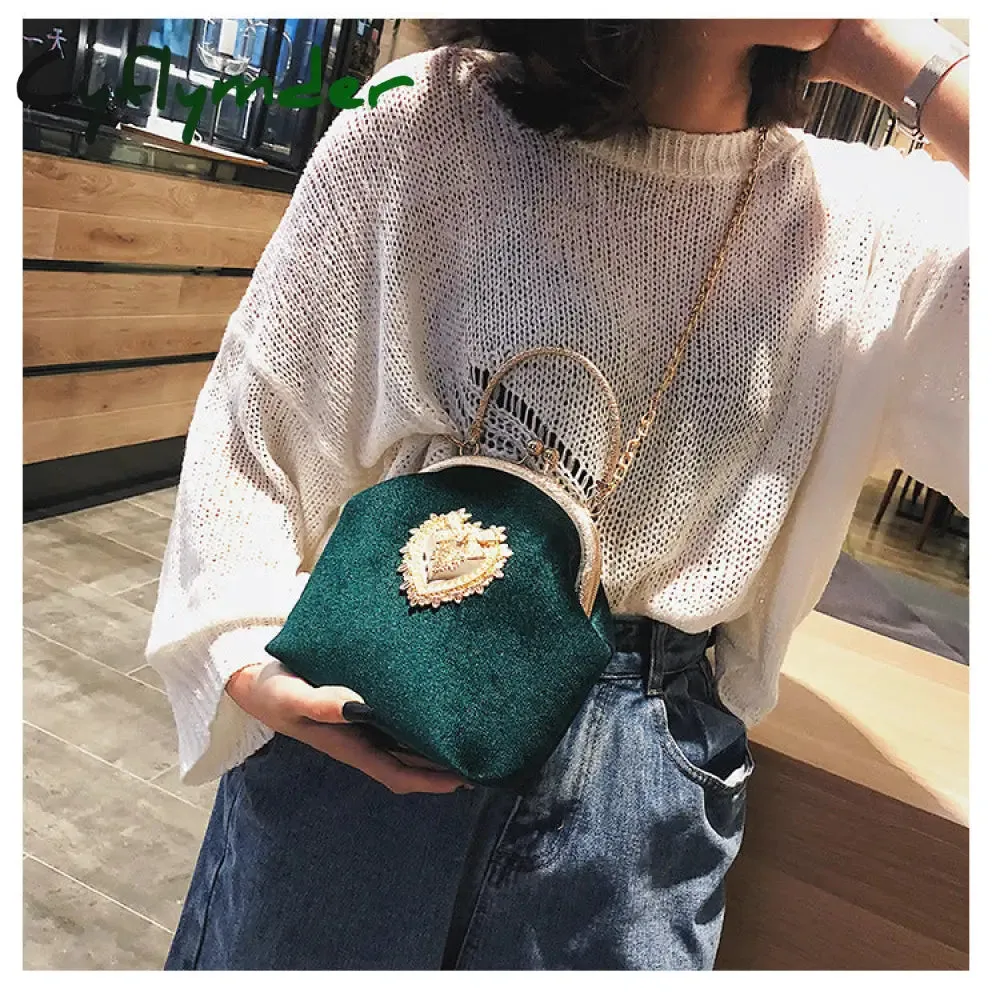 Cyflymder Female Velvet Pearl Handbag Vintage Velour Heart Design Evening Bag Wedding Christmas Party Bride Clutch Velour Badge Bag Purse