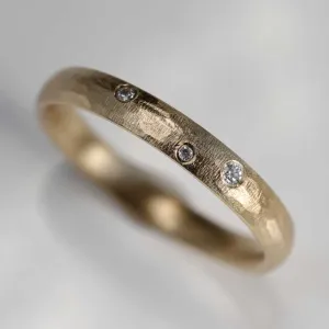 Diamond Scatter Stone Texture Comfort-fit Classic Band