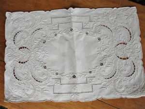 EXCEPTIONAL Vintage Madeira Embroidered Linen Table Centerpiece,Tray Cloth,Lots of Hand Work,Luxury Collectible Linens,Linen Lover Gift