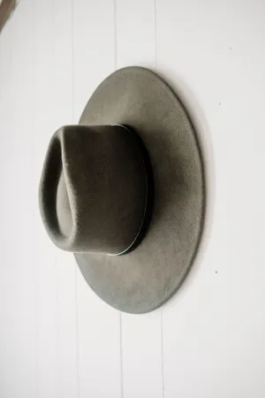 Fall Wool Hat with Leather Trim - Olive
