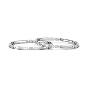 Fashionable Silver Bangle
