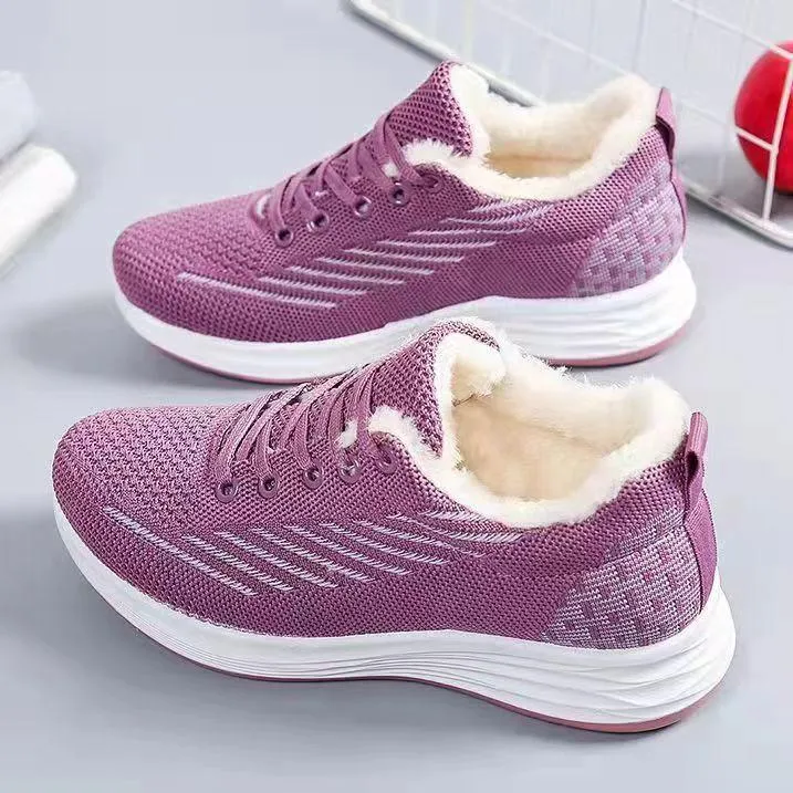 Fleece and padded winter mom shoes