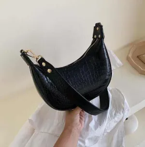 Glow Chic's Retro Crossbody Bag