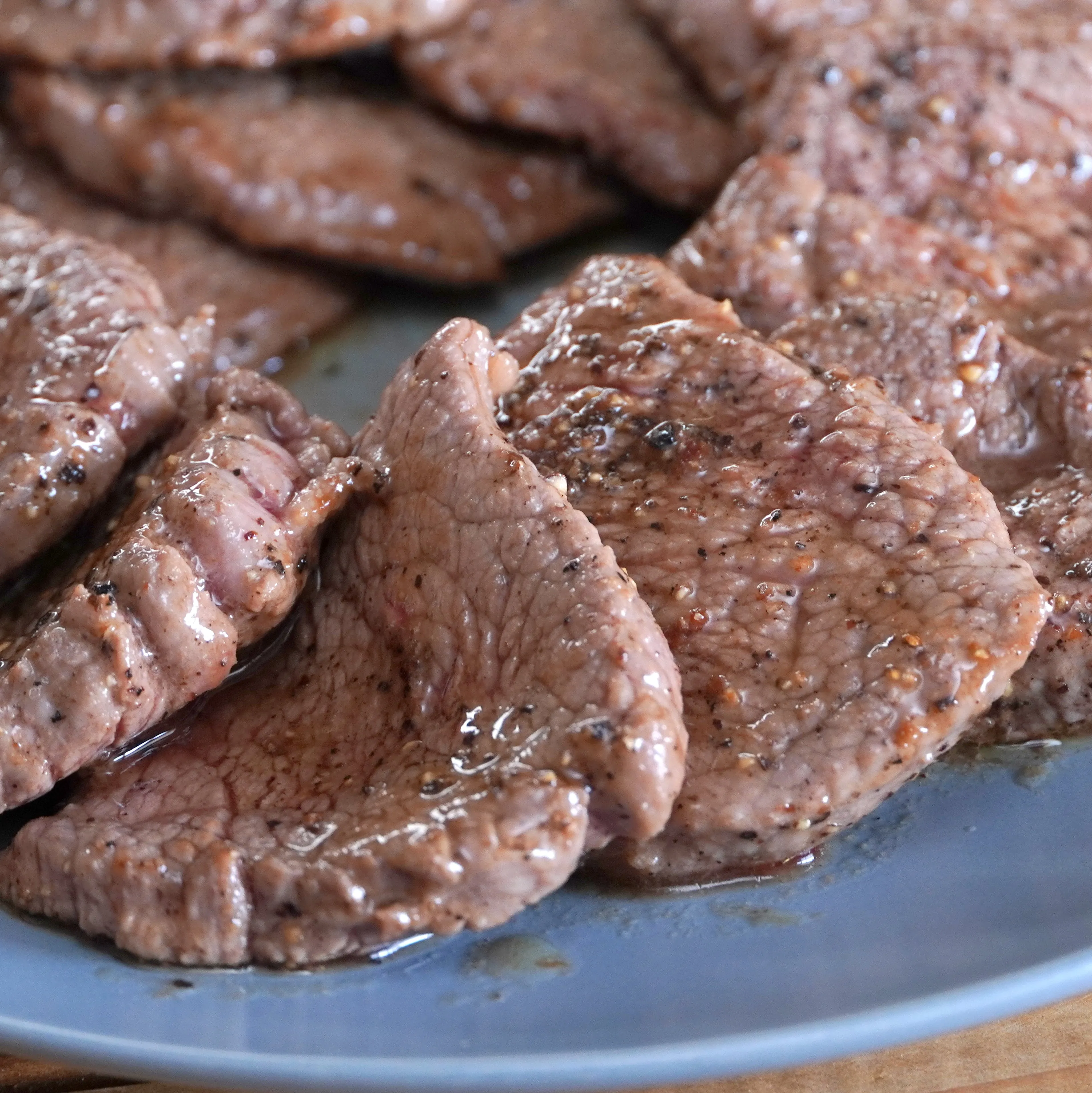 Grass-Fed Beef Teres Major / Petite Tender Slices from New Zealand (300g)