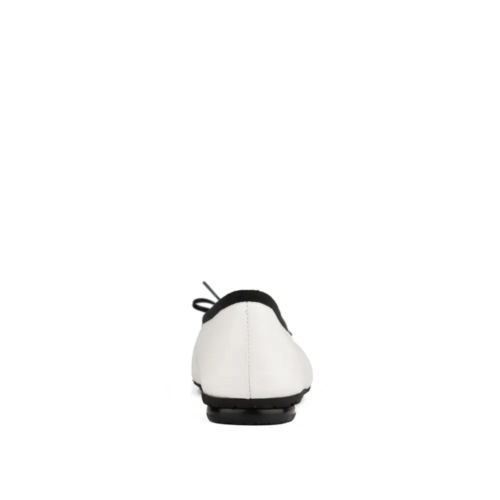 GRAYSON BLACK/WHITE COMBO