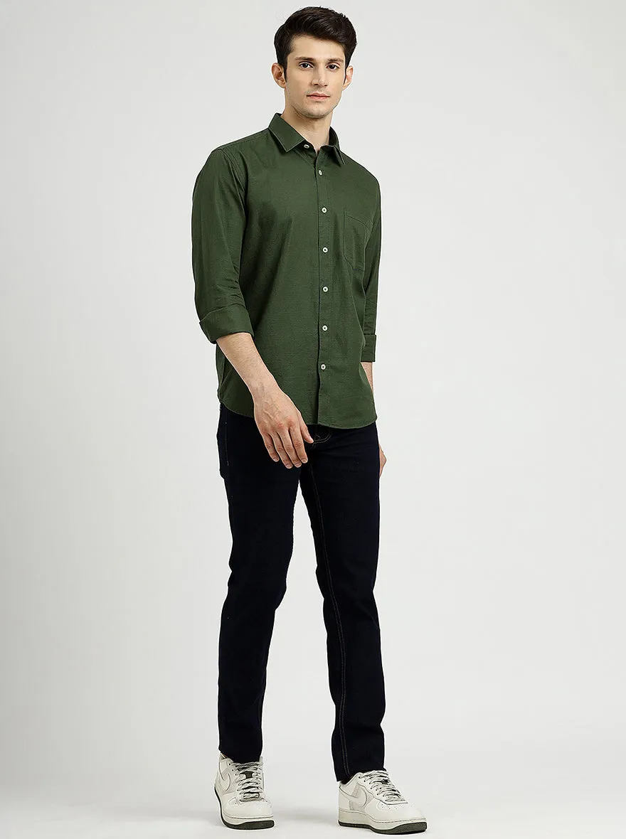 Green Solid Tailored Fit Semi Casual Shirt | JadeBlue
