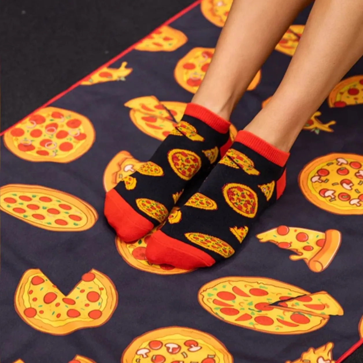 Grippy Socks - Pizza (Barre / Pilates)