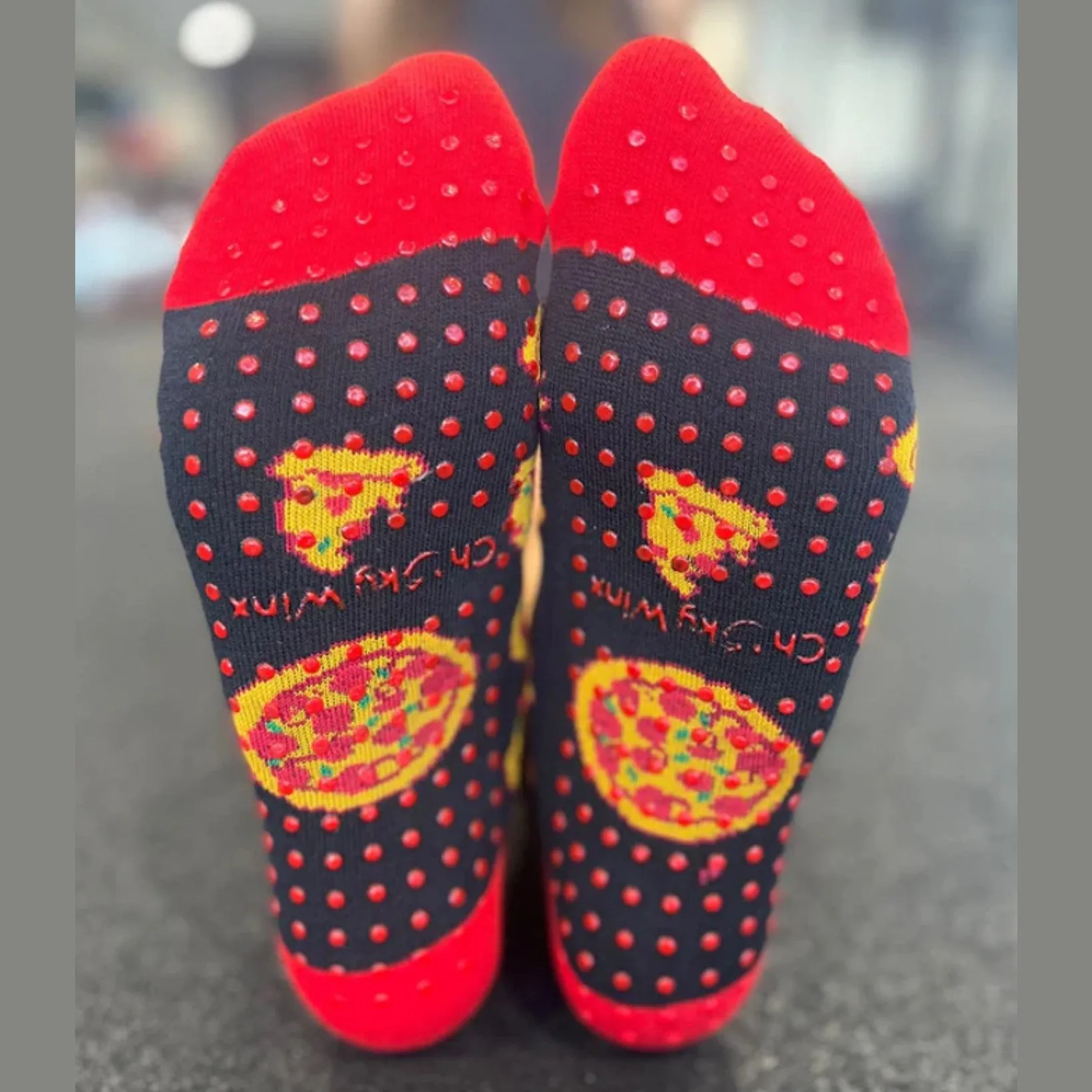 Grippy Socks - Pizza (Barre / Pilates)
