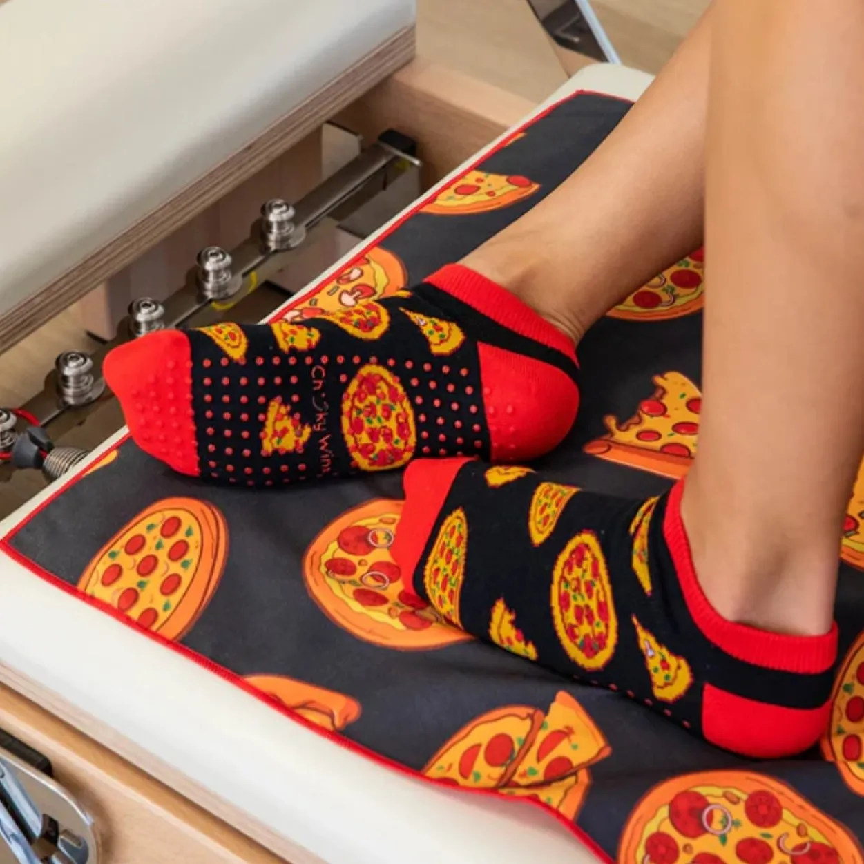 Grippy Socks - Pizza (Barre / Pilates)