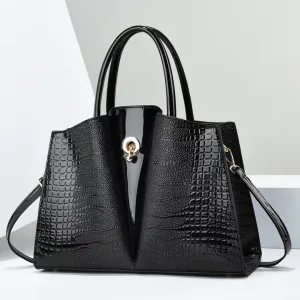 H1782 - Luxury Black Handbag