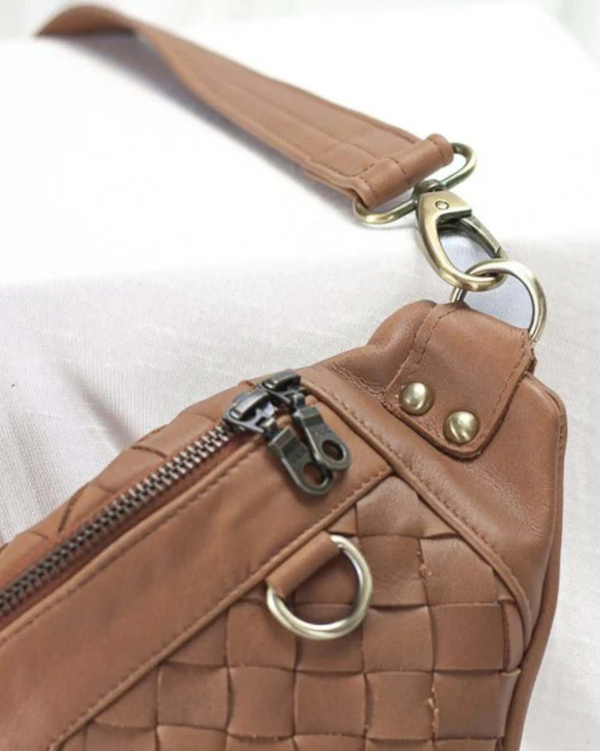 Haris Woven Fanny Pack | Milk Coffee