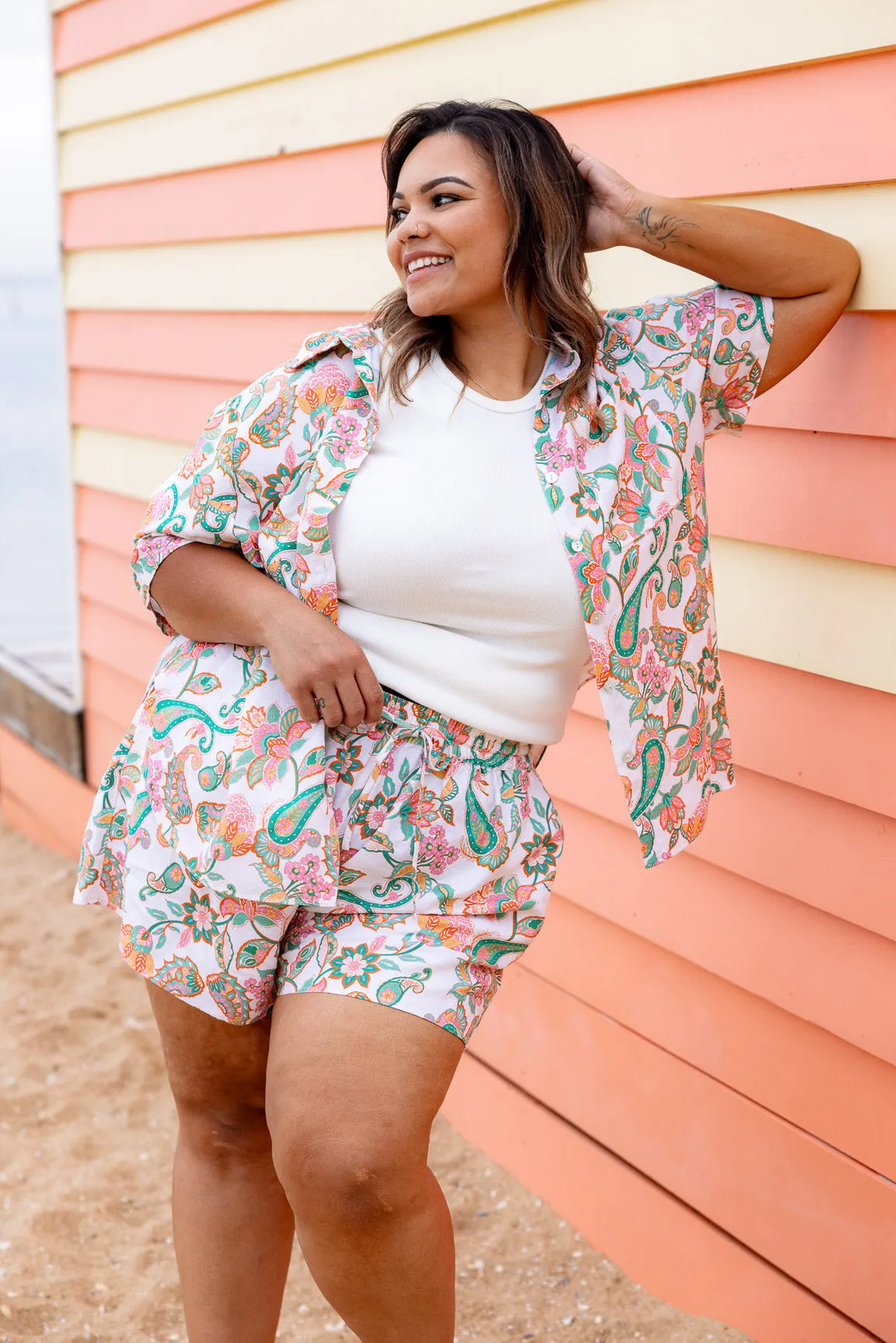 Harlow Linen Blend Shorts in Shay Paisley
