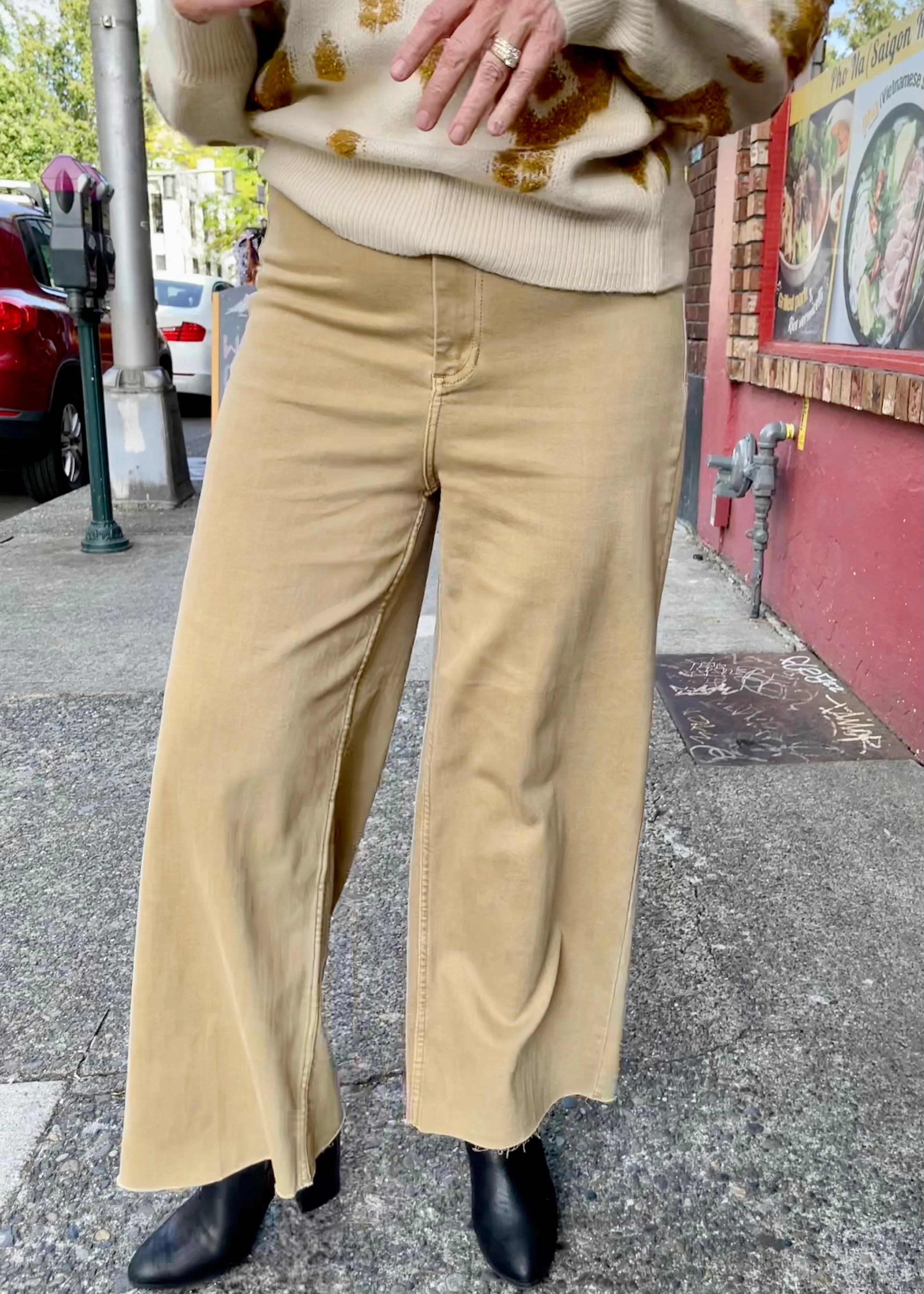Hi Rise Wide Leg Jean