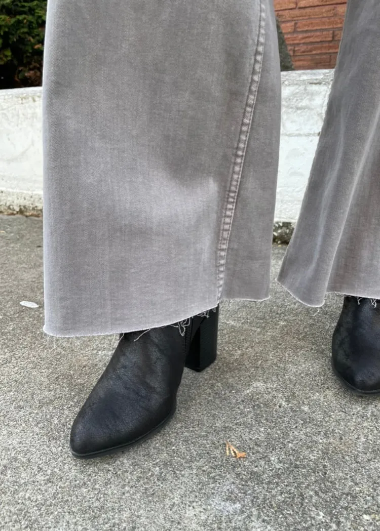 Hi Rise Wide Leg Jean
