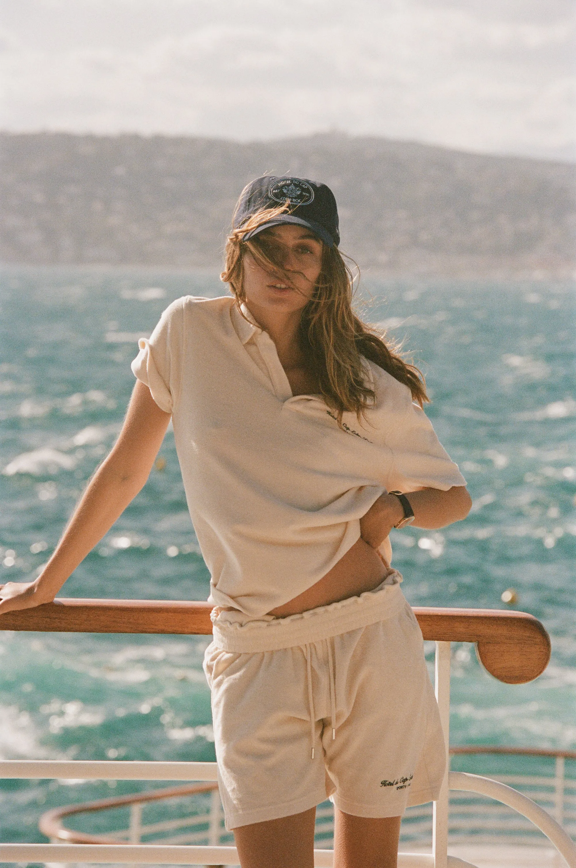 Hotel du Cap Cursive Terry Polo - Cream/Navy