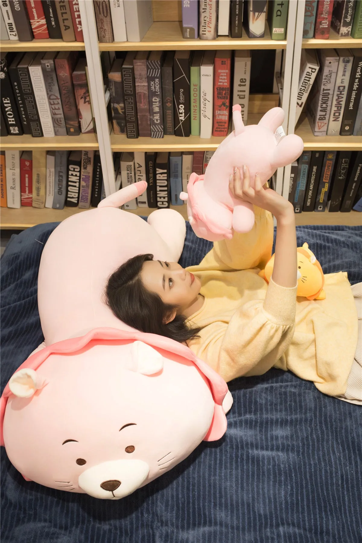 Hugo: The Great Giant Lion Plush